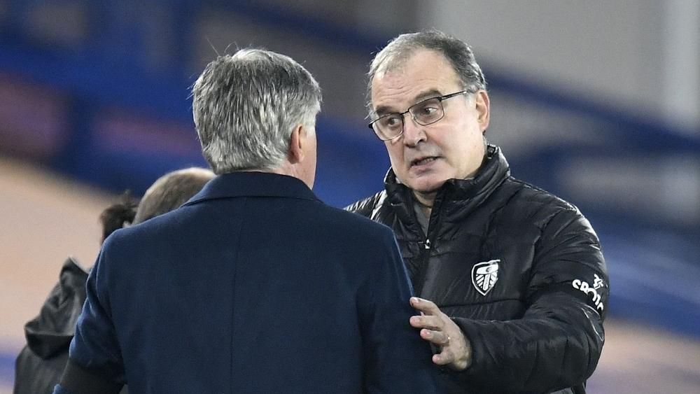 بييلسا: "رافينيا تأقلم بسرعة مع الدوري الإنجليزي الممتاز"