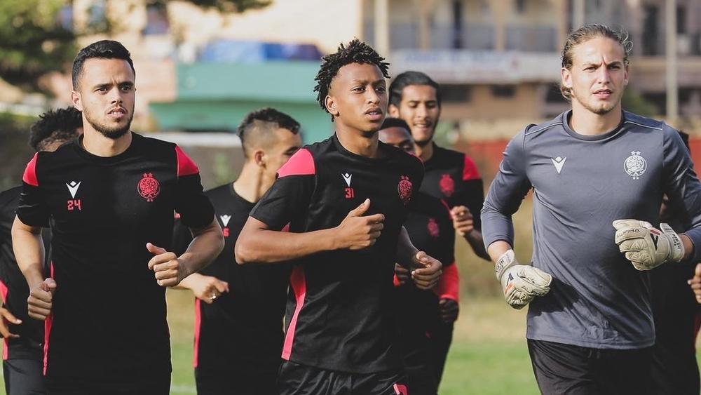 بأسماء جديدة تظهر لأول مرة في دوري الأبطال بألوانه.. الوداد يدشن رحلته القارية من مالي