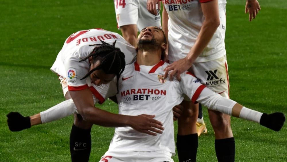 "ماركا": "النصيري يتفوَّق على دي يونغ بِضِعف الأهداف ولا يحوز الرّسمية داخل إشبيلية!"