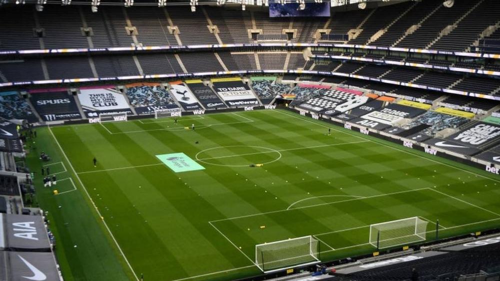 رسميًا / تأجيل مباراة توتنهام ضد فولهام في الدوري الإنجليزي