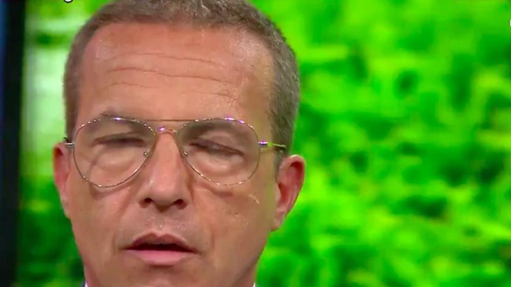 محلّل وصحفي ببرنامج "الشيرينغيتو" بعد انتقاده النصيري قبل أشهر: "أخرسني وعلمَّني ضرورة إغلاق فمي قبل النُّطق بكلام زائد"