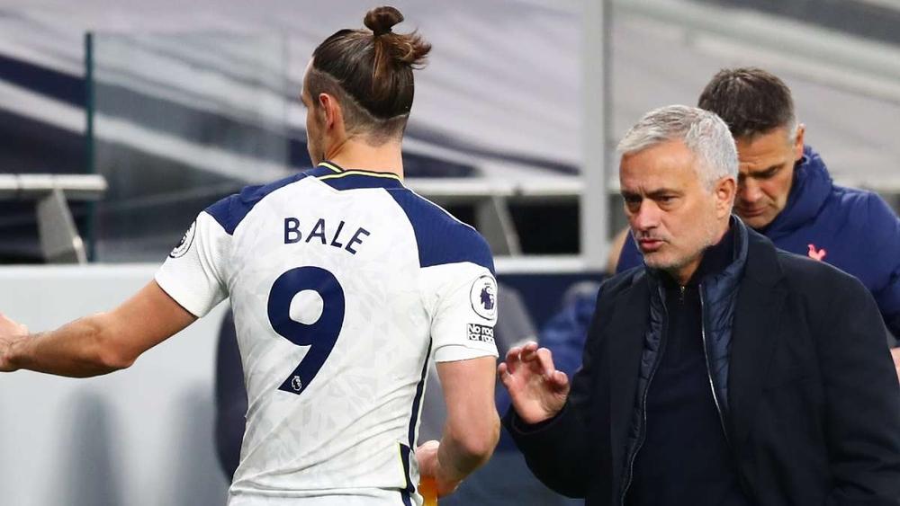 مورينيو يحذر بيل في تدريبات توتنهام: "هل تريد البقاء هنا أو الذهاب إلى ريال مدريد حيث لا تلعب؟"