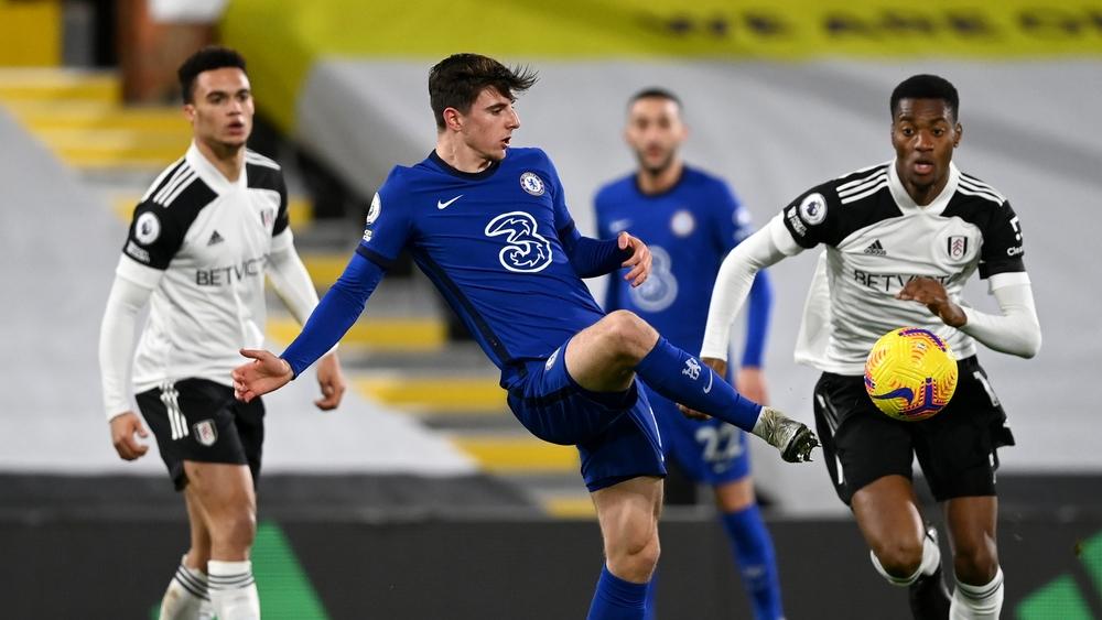 تشيلسي ينتصر على فولهام خارج أرضه بهدف نظيف وزياش يخوض 75 دقيقة من المباراة