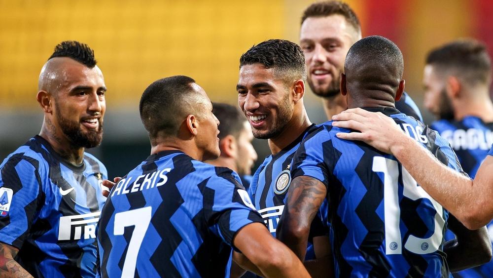 "لا غازيتا": الإنتر يقرر تغيير إسمه وشعاره بداية من مارس القادم