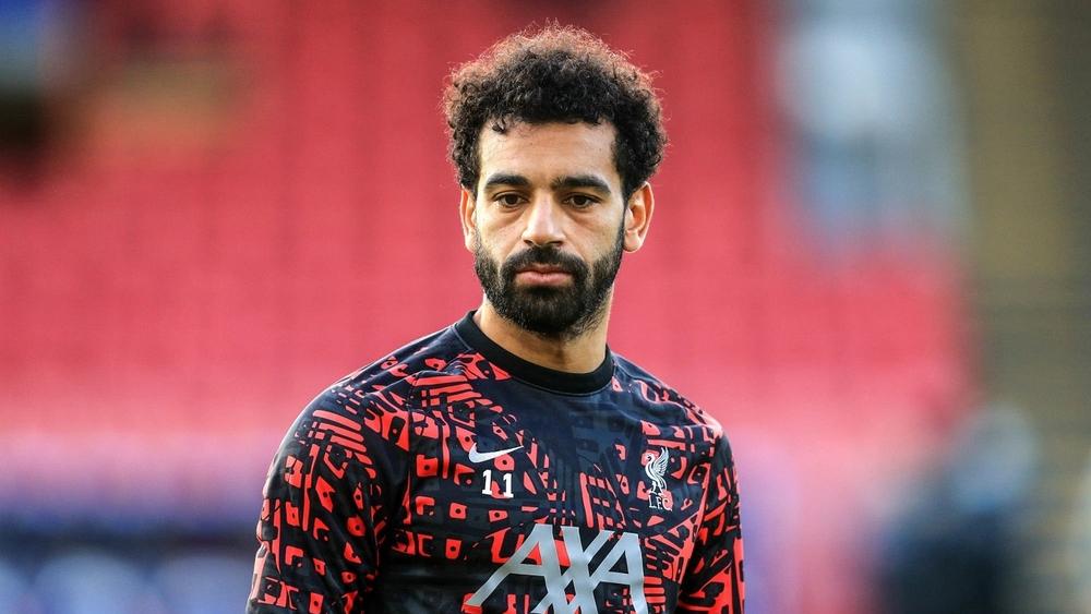 مايكل أوين "يهاجم" محمد صلاح: "إنه أناني ولا يمرر الكرة لزملائه!"