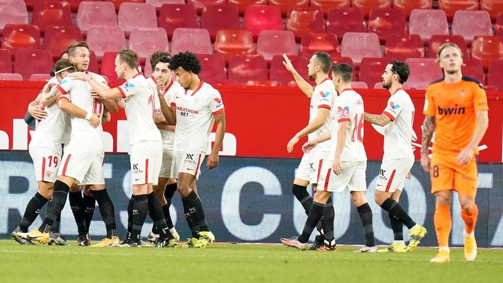 بمشاركة "الرباعي المغربي".. إشبيلية يهزم فالنسيا بـ"ثلاثية" ويبلغ ربع نهائي كأس الملك