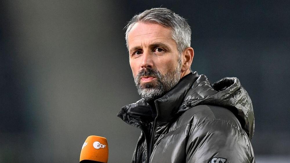 مدرب مونشنجلادباخ: "بايرن ميونخ لم يعد فريقا غير قابل للهزيمة"