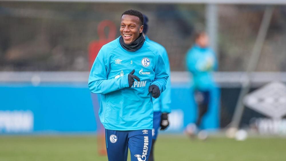 بلد الوليد يضم منديل إلى مفكرته ويضعه كخيار بديل للأوروغوياني أولاز