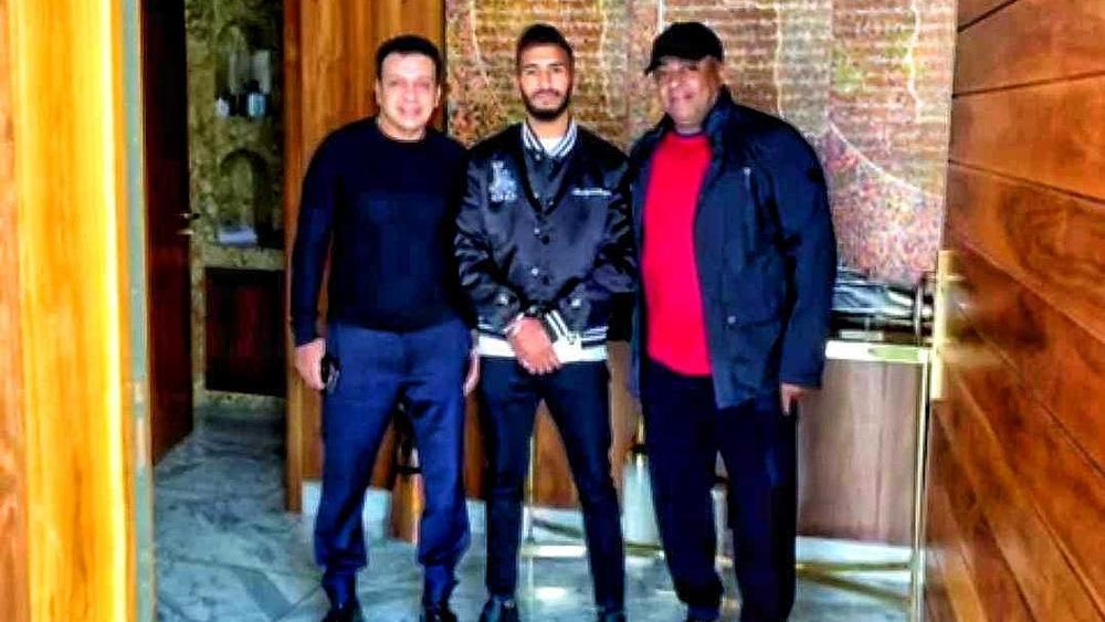 بعد اجتيازه للفحص الطبي بنجاح .. أوناجم يلتحق غدا الجمعة بتداريب الوداد وسيحمل القميص رقم "7"