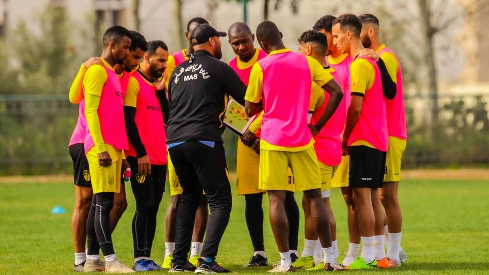لاعبو "الماص" يقاطعون التداريب احتجاجا على عدم توصلهم بمستحقاتهم المالية!