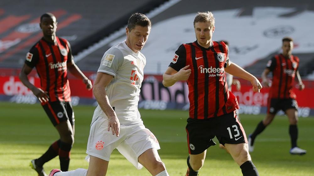 بايرن ميونيخ يتعرض لـ"كبوة جديدة" ويخسر أمام آينتراخت فرانكفورت