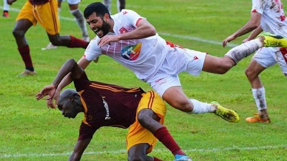 بسبب "كورونا".. الاتحاد الأفريقي يؤجل مباراة ن. الساحلي ويونغ بافالو الإسواتيني ويؤكد "الارتجالية" التي تطغى على تسيير المسابقتين الأفريقيتين