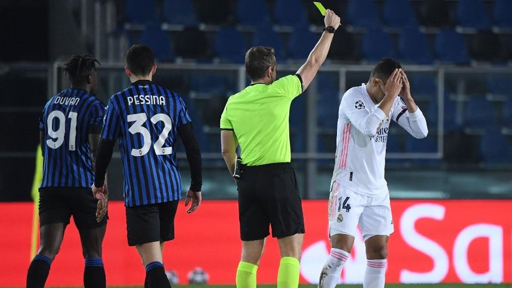 خبير التحكيم بصحيفة "آس": "كاسيميرو استحق الطرد أمام أتالانتا"