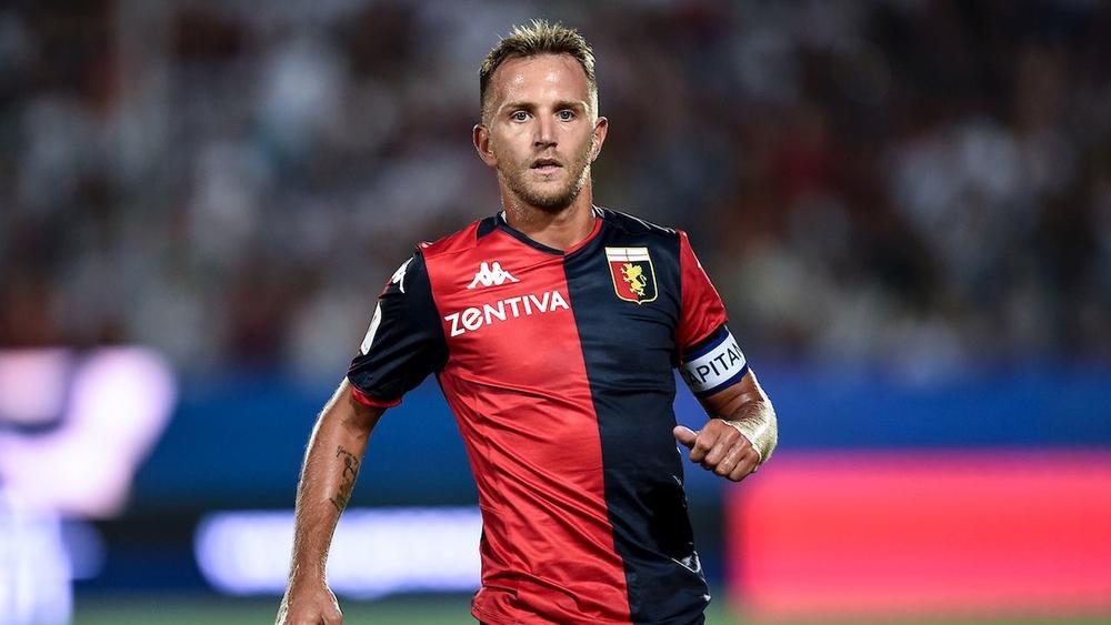 ظهير جنوى: "من الجيد أن حكيمي سيغيب عن مباراة الغد.. كنت سأحتاج إلى درّاجة لمجاراته"