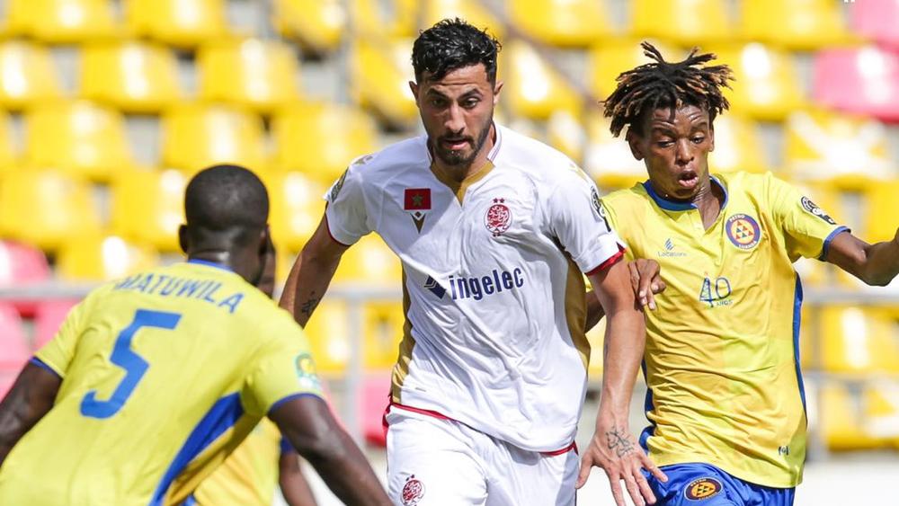 متسلحا بخبرة لاعبيه ومدربه فوزي البنزرتي .. الوداد يواجه كايزر شيفس وعينه على صدارة المجموعة