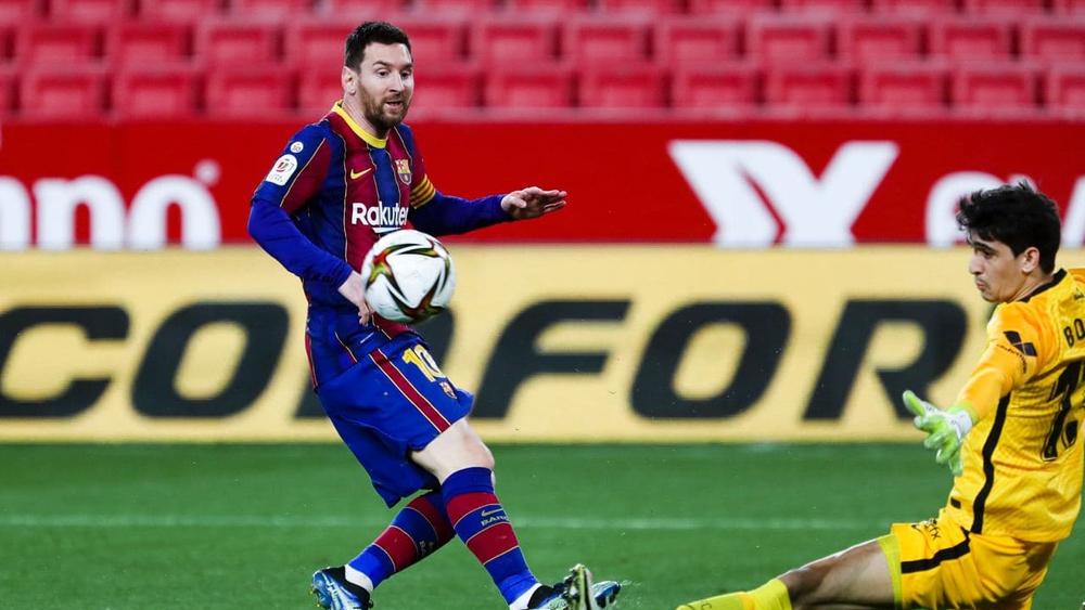 بعد منافسة من ياسين بونو.. "الليغا" تختار ميسي "الأفضل" في شهر فبراير