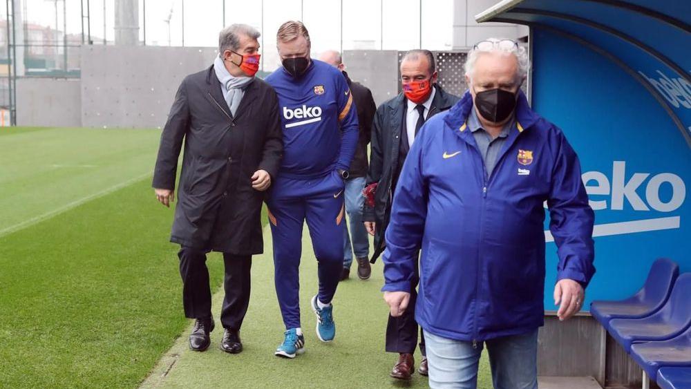 لابورتا يريد استبدال كومان بمدرب آخر في برشلونة