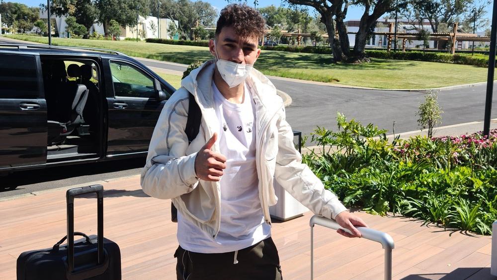 الحدادي يصل للمغرب تأهبا لـ"ظهوره" الأول رفقة "أسود الأطلس" في مبارتي موريتانيا وبوروندي