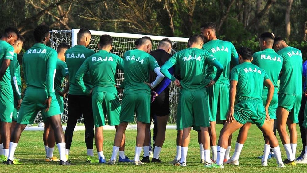 الرجاء تستأنف تداريبها بحضور السلامي وطاقمه وغياب اللاعبين الدوليين