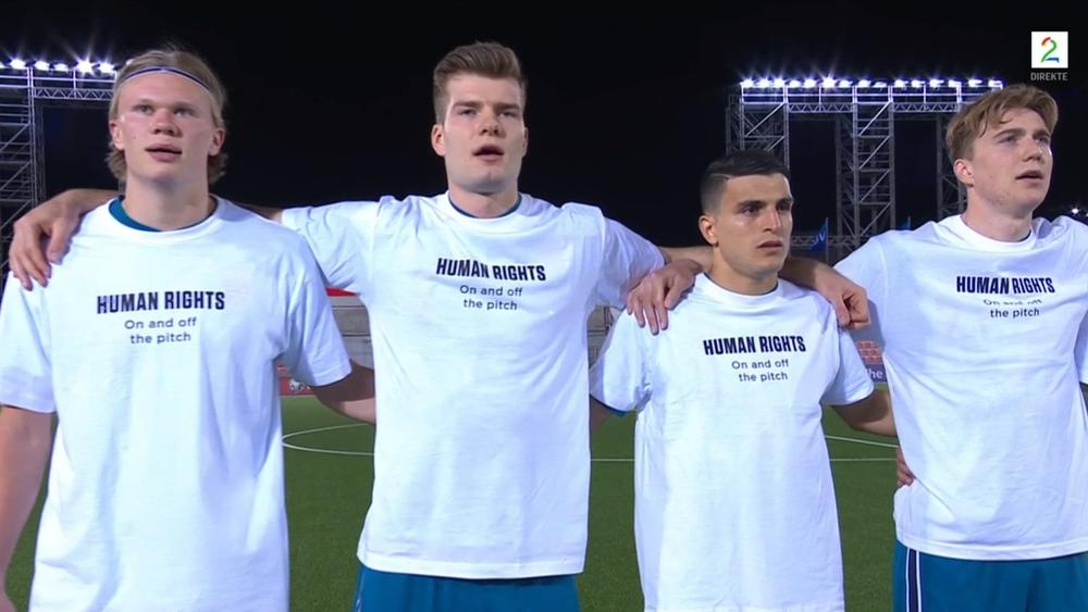 هالاند ولاعبو المنتخب النرويجي "يحتجون" على "انتهاك حقوق الإنسان في قطر" في أولى مباريات تصفيات "مونديال 2022"