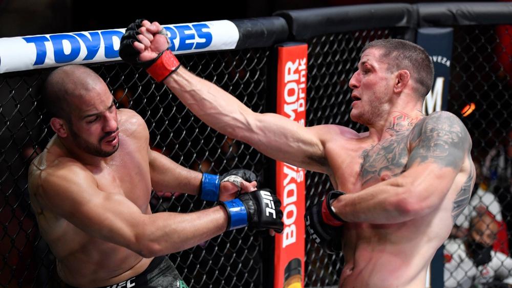 مصطفى لخصم لزعيتر: "كْلِيتِي قْتْلَة دْ لْعْصَا.. كون لْعْبتِي معايا أنا لي شحال ما تدربت غادي نَاكْلكْ"