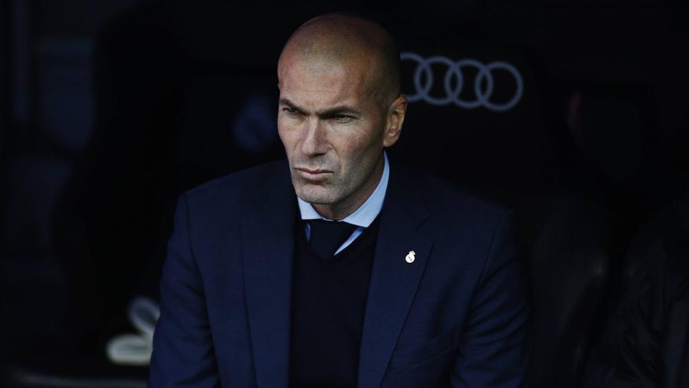 زيدان: "لا أحبذ أن يكون الكلاسيكو الأخير لميسي وأتمنى بقاءه مع برشلونة"