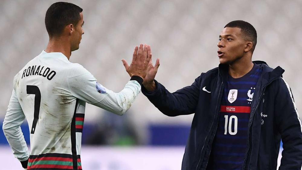 باريس سان جيرمان يختار كريستيانو رونالدو لتعويض مبابي في حالة رحيله