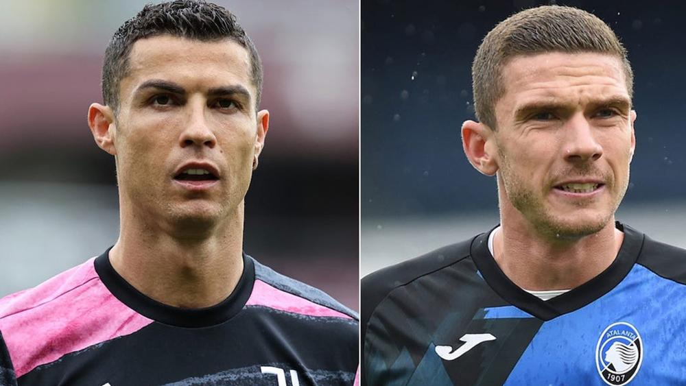 بعد أن "أحرجه" رونالدو.. لاعبو أتالانتا يهدون زميلهم "جوسينس" قميص كريستيانو