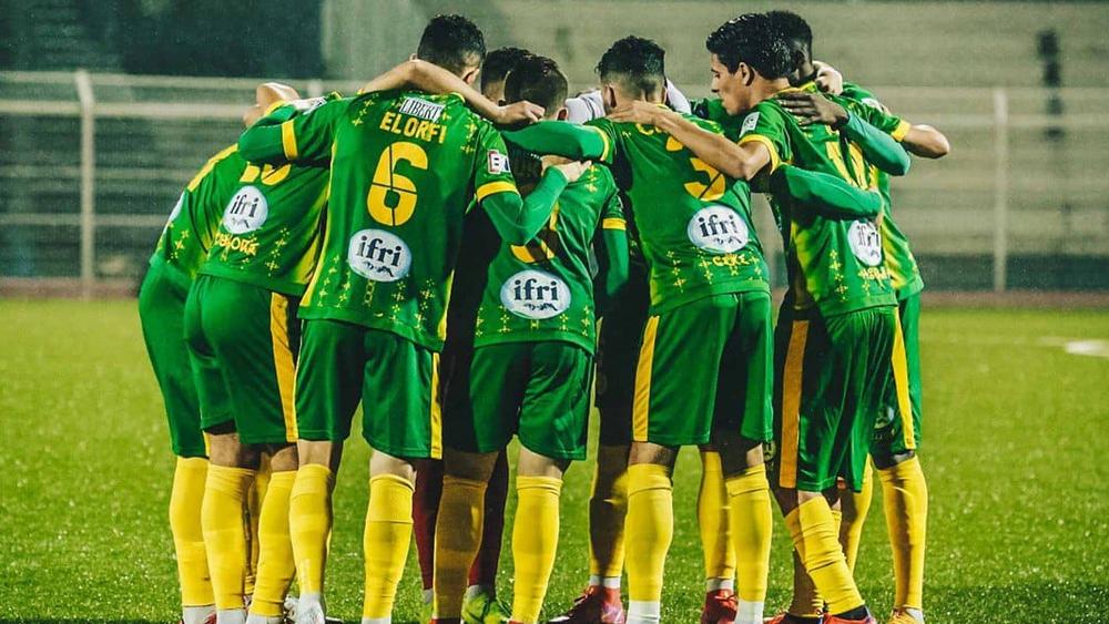 شبيبة القبائل الجزائري يعود بانتصار من قلب الكاميرون على حساب القطن المحلي (2-1) ويتصدر مجموعة نهضة بركان