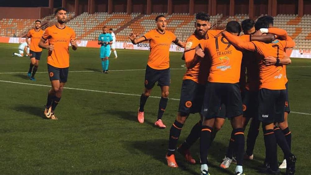 نهضة بركان (حامل اللقب) يودع الكونفدرالية بـ"انتصار معنوي" على حساب القطن الكاميروني