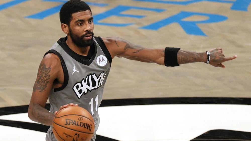 نجم الـ"NBA" إيرفينغ يُعلن اعتناقه الإسلام: "إنني سعيد بانتمائي للمجتمع الإسلامي وممتن لالتزامي بفريضة الصيام"