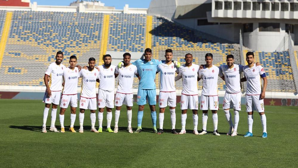 تشكيلة الوداد الرسمية أمام م.الجزائر.. أبو الفتح وأوناجم أساسيان والسعيدي في دكة البدلاء