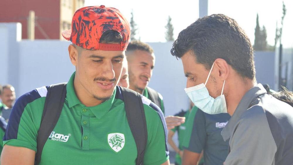 مولودية وجدة يعود إلى "حجره الصحي" بعد الرجوع من مدينة آسفي