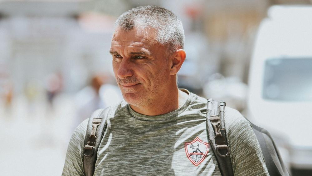 توقيف كارتيرون لمبارتين بتهمة التحريض على الانسحاب واحتجاجه بطريقة "لارياضية" على حكم مباراة الإسماعيلي في الكأس!