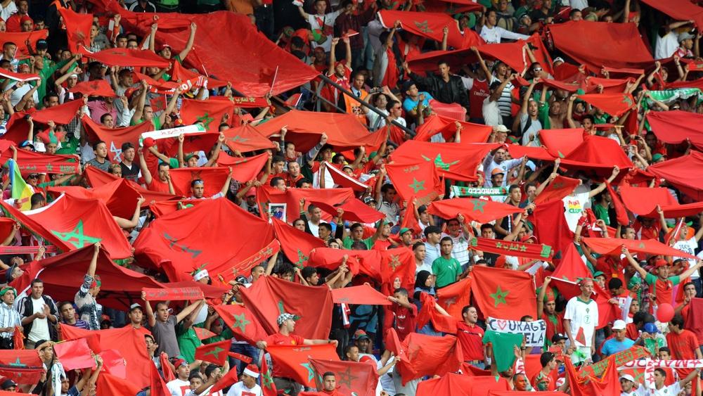 بتخفيف الحكومة المغربية لـ"قيود كورونا".. هل يعد هذا مؤشرا على اقتراب عودة الجماهير لتأثيث مدرجات الملاعب الوطنية بعد طول غياب؟