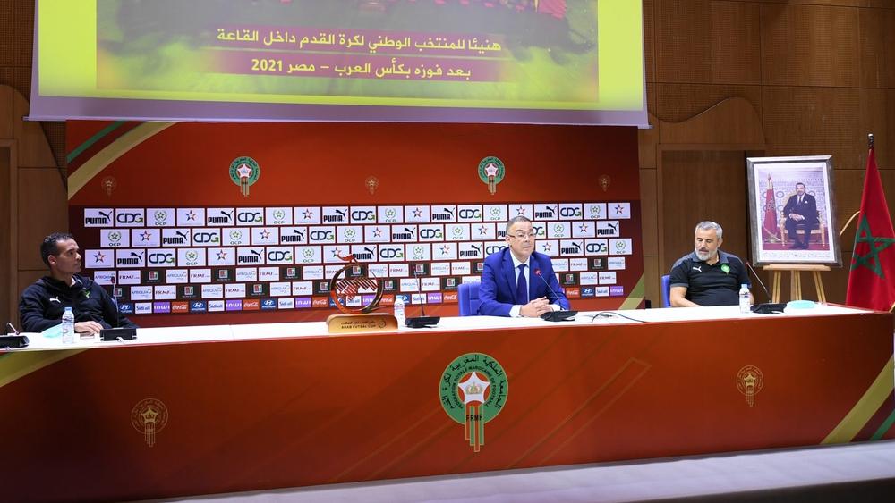 لقجع يستقبل بعثة المنتخب الوطني لكرة القدم داخل القاعة بعد التتويج بلقب البطولة العربية