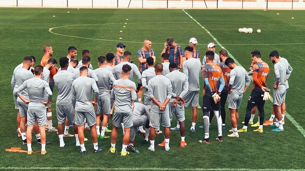 بعد خسارته لقب "كأس السوبر الأفريقي".. نهضة بركان يواصل استعدادته لمواجهة م. وجدة في "ديربي الشرق" وسط غياب لدايو وتراوري