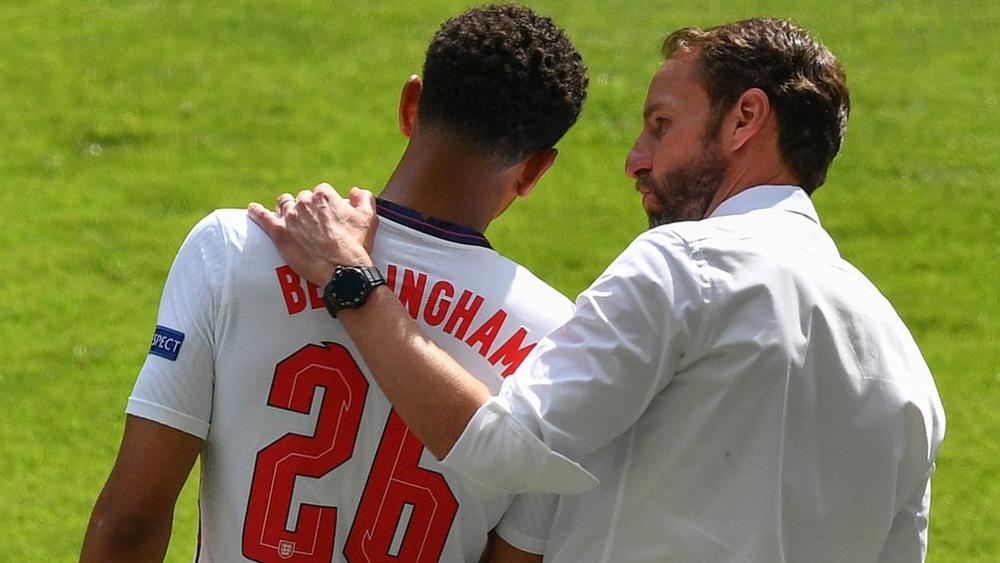 بيلنجهام يحطم رقم الهولندي فيليمز ويصبح "أصغر" لاعب مشاركة في تاريخ "اليورو" عن عمر 17 عاما و349 يوما