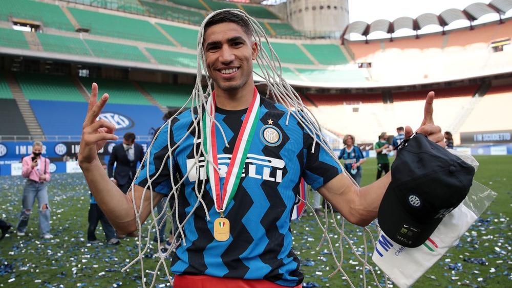 وكيل أعماله: "حكيمي هو اللاعب المؤكد رحيله عن الإنتر في الوقت الحالي"