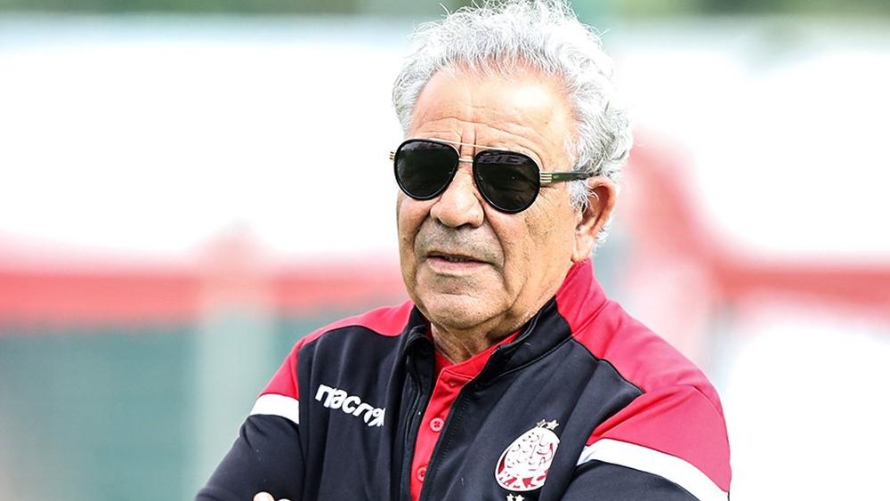 مسؤول ودادي لـ"البطولة": "البنزرتي متيم بالوداد وأضحى فردا من عائلتنا.. أخبار رحيله تشويش فقط ولا محيد عن التتويج رفقته بالثلاثية"