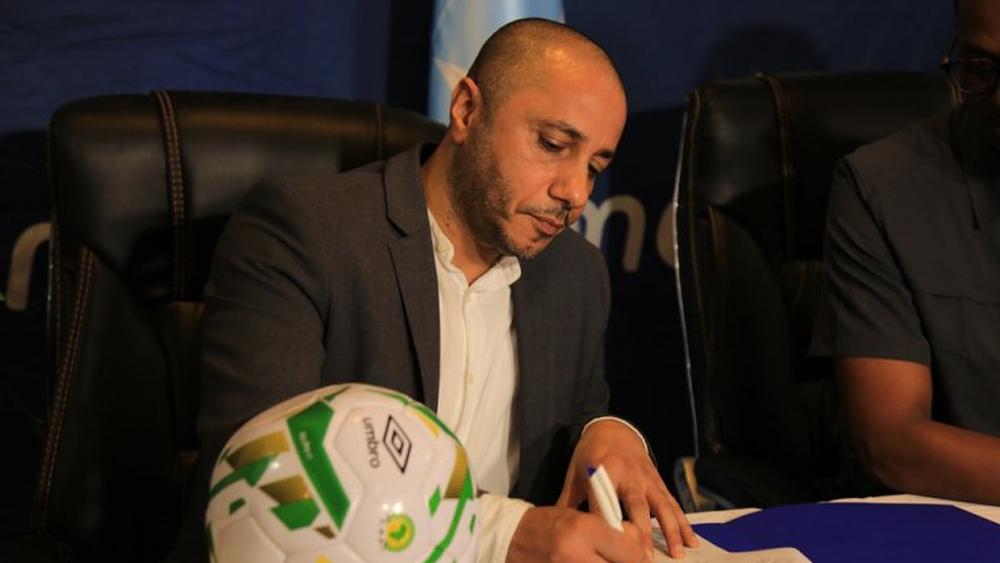 إقالة مدرب المنتخب الصومالي "المغربي عبد اللطيف ساليف" لـ"عدم انضباطه وإساءته للاعبين"!