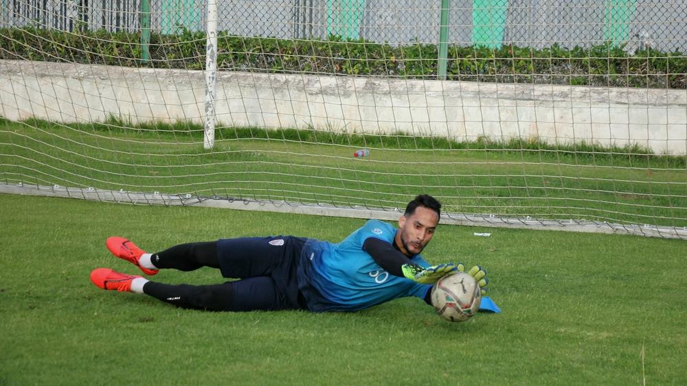 حارس "الماط" بوناكة: "نطمح لاحتلال مركز مؤهل لمسابقة خارجية"