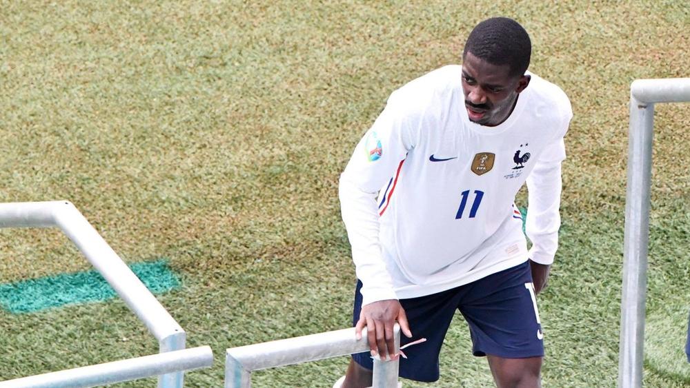 ديمبيلي قد يغيب لـ 3 أشهر أو أكثر.. إصابته "تبعثر حسابات" إدارة برشلونة!