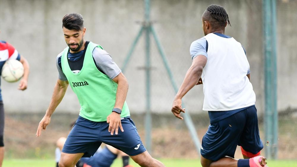 بعد حصتيْن تدريبيتيْن اليوم الثلاثاء.. لاعبو الجيش الملكي يستفيدون غدا الأربعاء من يوم راحة