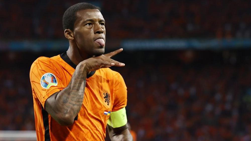 فينالدوم: "يتعين على اليويفا حماية اللاعبين من العنصرية"