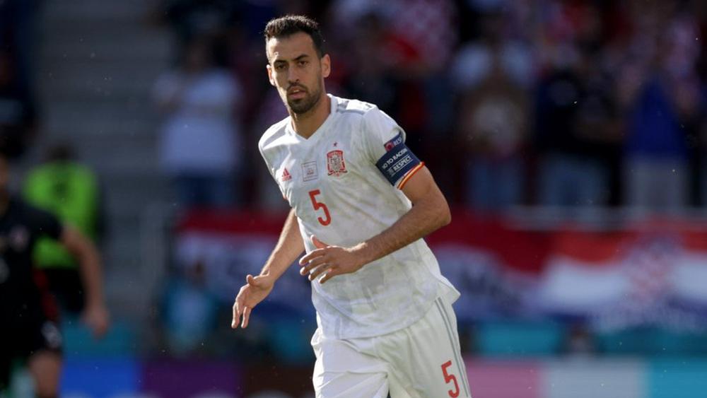 للمرة الثانية تواليا.. بوسكيتس ينال جائزة "رجل المباراة" ويصرح: "حظينا بفرصة إنهاء المباراة أمام كرواتيا مبكرا لكننا أظهرنا شخصيتنا القوية"