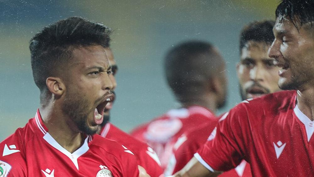 لاعبو الوداد يتغنون بـ"شومبيوني شومبيوني" بعد الفوز على الرجاء في الديربي