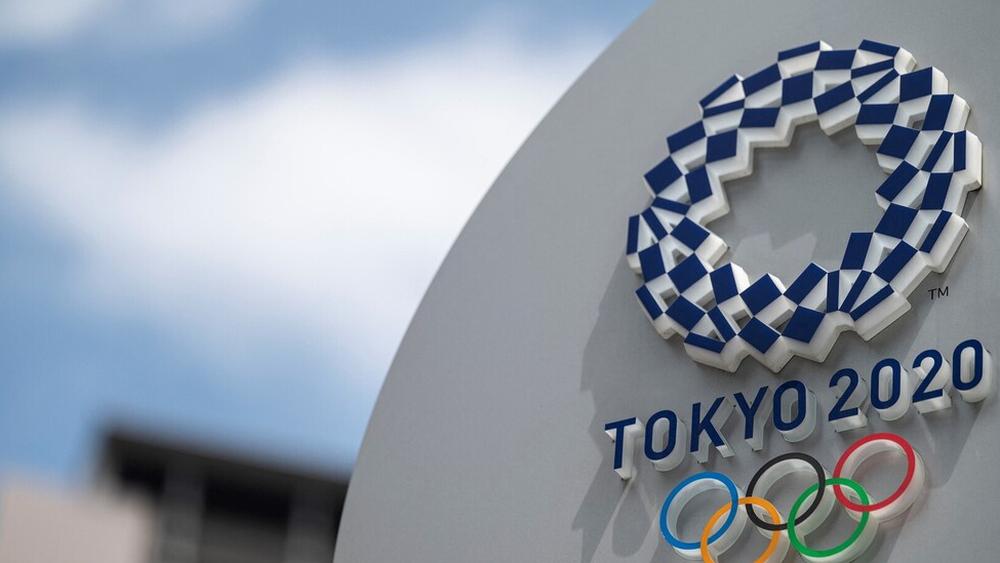 اكتشاف حالة مصابة بـ"كورونا" تعود لعضو في فريق التجديف الصربي بمجرد وصوله إلى اليابان