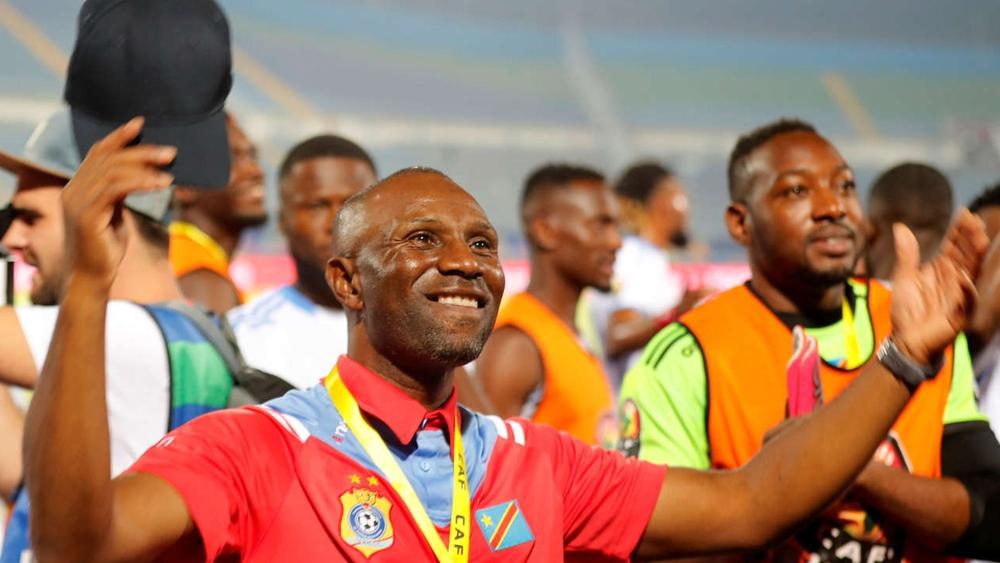 إبينغي يصبح صاحب أعلى راتب في تاريخ الدوري المغربي.. المدرب الكونغولي يتقاضى 55 ألف دولار شهريا مع نهضة بركان