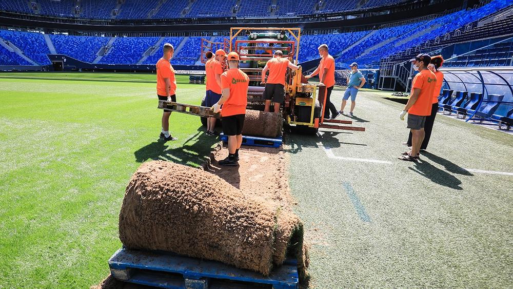 زينيت سان بيترسبورغ يقرر تغيير عشب ملعبه لأول مرة منذ 2017.. الأشغال ستنتهي في أقل من 10 أيام!